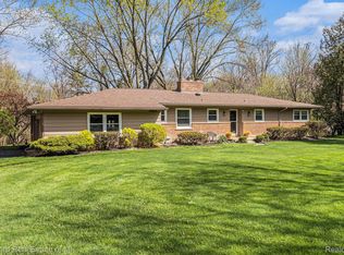 30750 Springland St, Farmington Hills, MI 48334