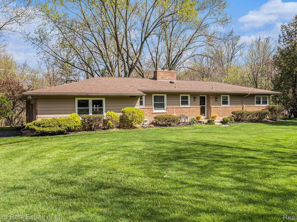 30750 Springland St, Farmington Hills, MI 48334