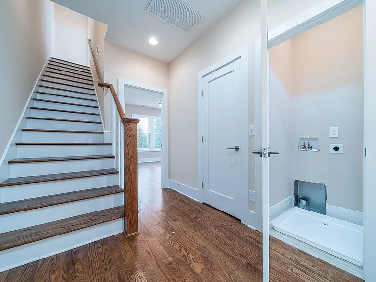 510 Garfield St — Photo 15