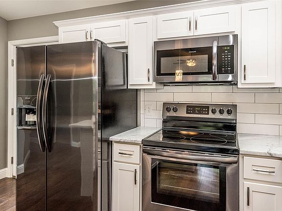 3rd image of 6804 Wille Dr