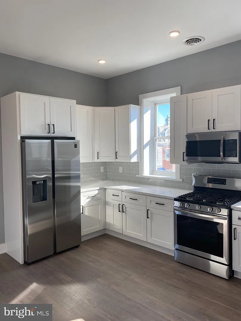 2 bed, 1.5 bath, 1100 sqft, $1,500 — Photo 1