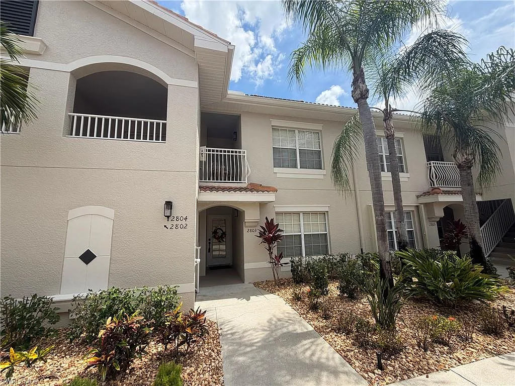 2 bed, 2.0 bath, 1248 sqft, $4,000 — Photo 2