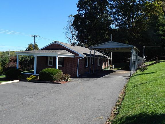 4th image of 101 Mountain View Ave