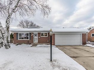 14593 Huntington Dr, Plymouth, MI 48170