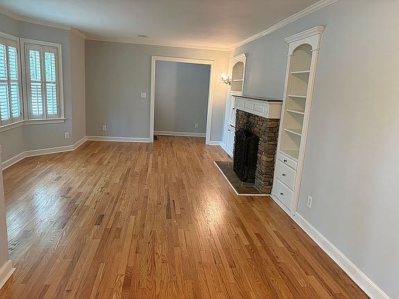 5th image of 562 Fort Johnson Rd