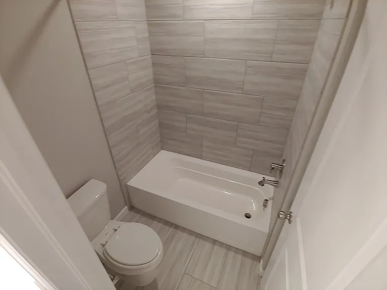 1042 Woodgate Ct — Photo 28