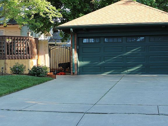 2nd image of 357 N Yale Ave