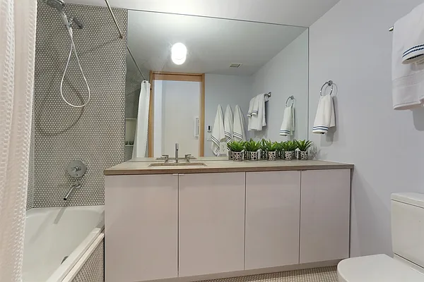 Sold by Corcoran | media 21