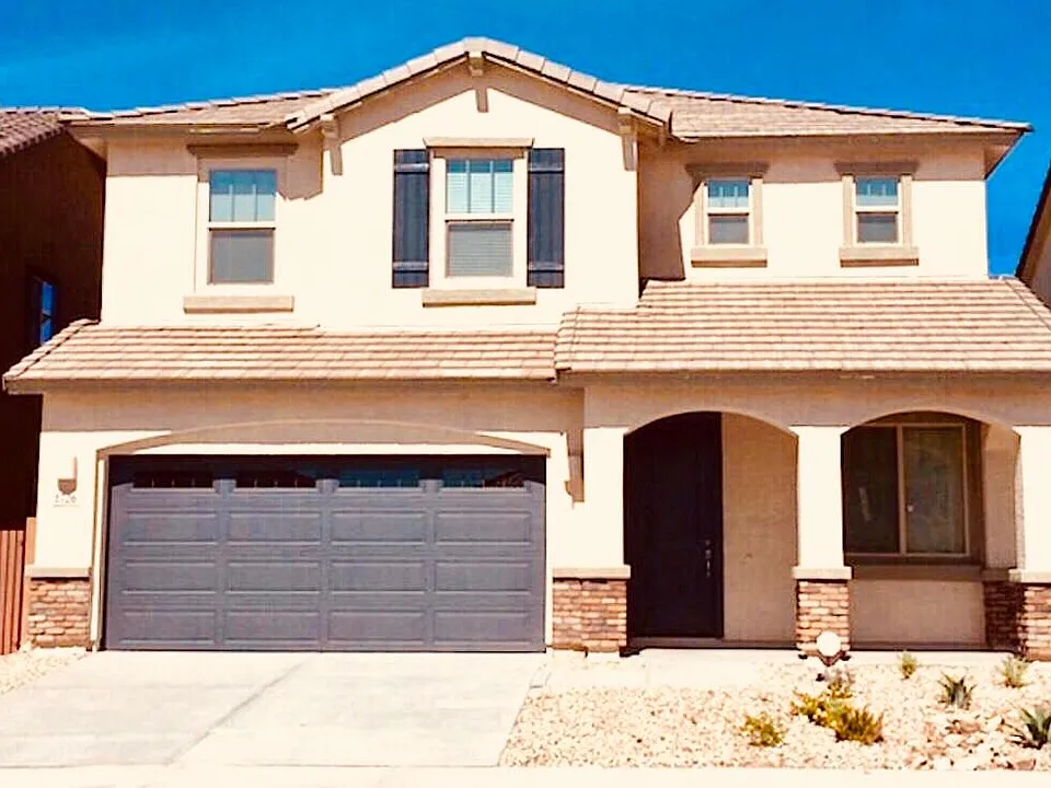 1726 W Lacewood Pl
