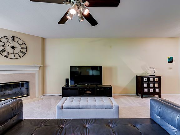 4th image of 4401 N Point Ct APT 203