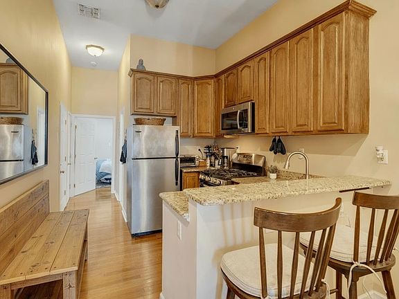3rd image of 136 New York Ave APT 3R
