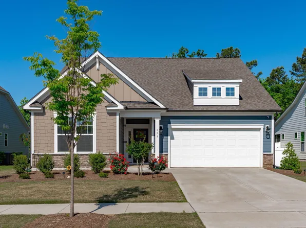 116 Alumroot Rd, Holly Springs, NC 27540