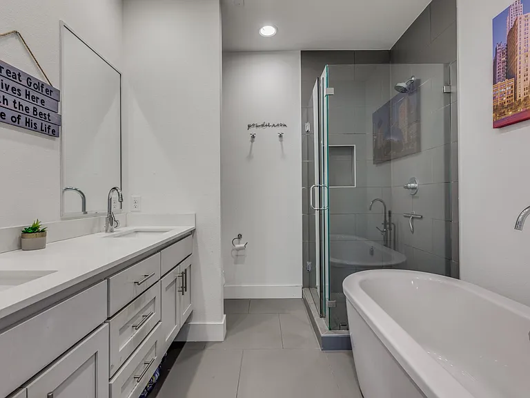 5602 Lindell Ave #D — Photo 16