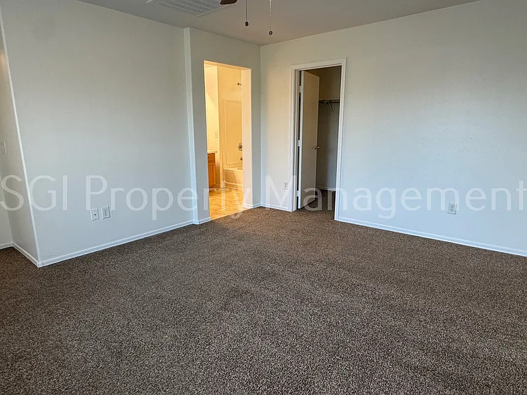 4113 W Irwin Ave — Photo 11