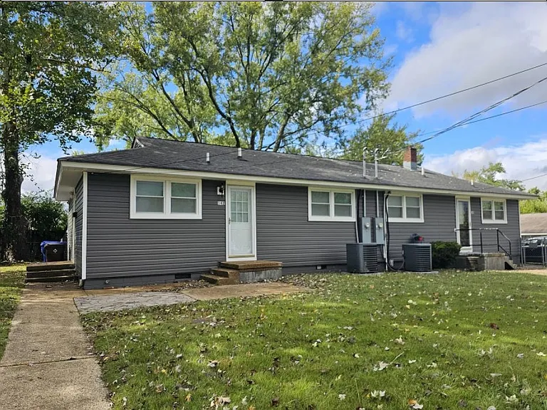 142 Maryville Cir — Photo 1
