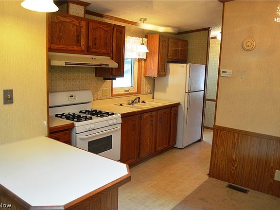 2nd image of 4 Village Ct