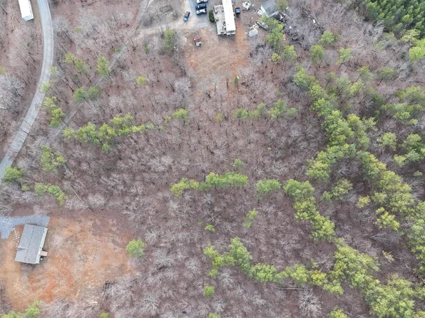 949 Austins Rd, Gladstone, VA 24553