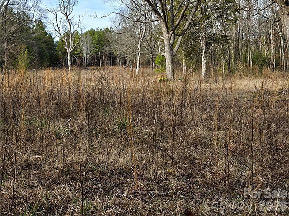 3rd image of 1450 Saint Lukes Church Rd