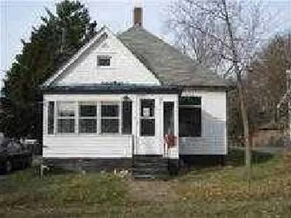 910 Division St, Normal, IL 61761