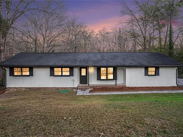 2912 Hickory Trl, Snellville, GA 30078