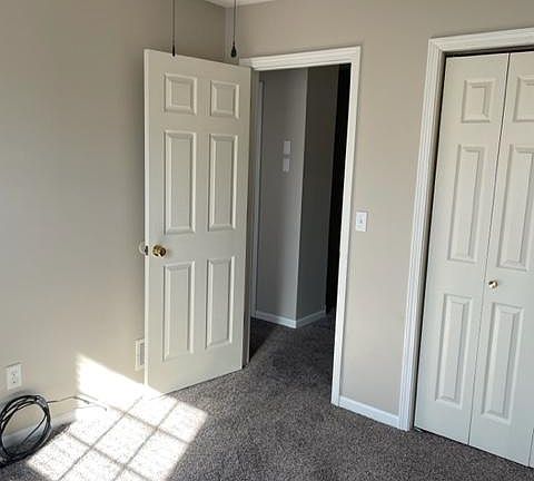 5th image of 603 NE Swann Cir #603