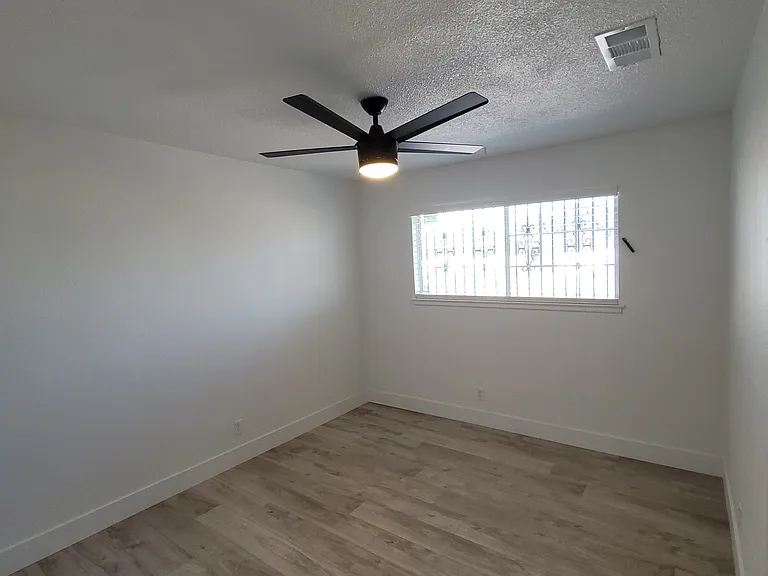 1355 N Matus Ave — Photo 10
