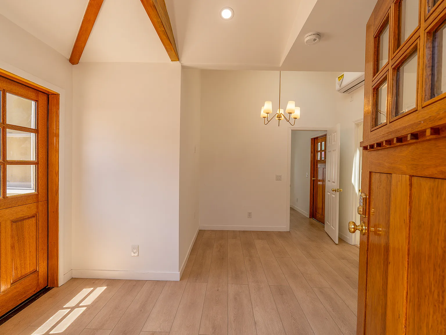 355 N Colorado Pl — Photo 4