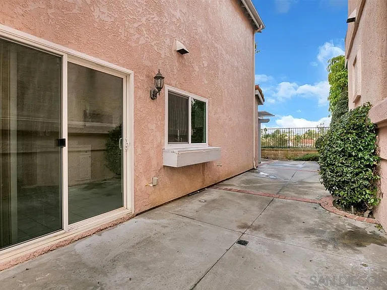 1438 Golfcrest Pl — Photo 13