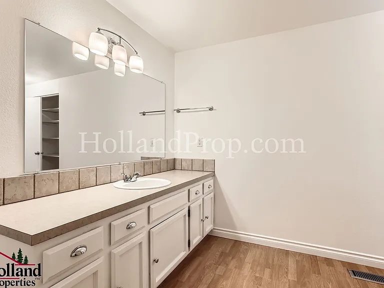 20761 NW Lapine Way — Photo 10