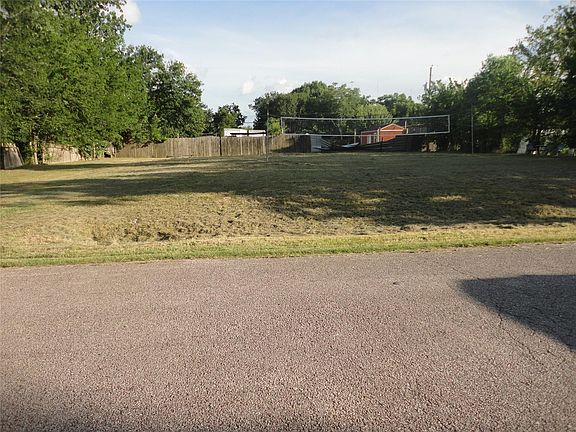 2nd image of 6521 Whitton Dr