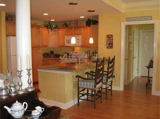 3rd image of 1000 Emerald Ct #1122