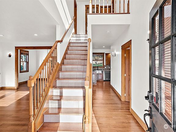 4th image of 1905 24th Avenue Ct SW