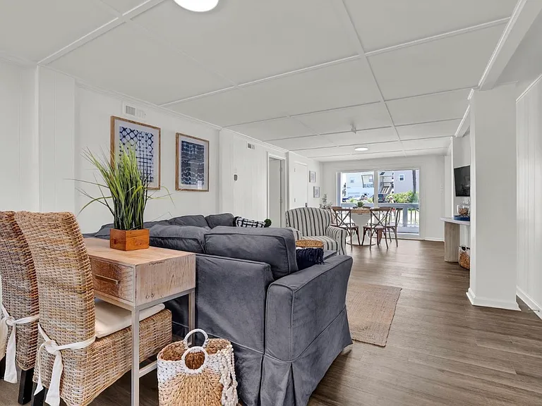 1027 S Shore Dr — Photo 16