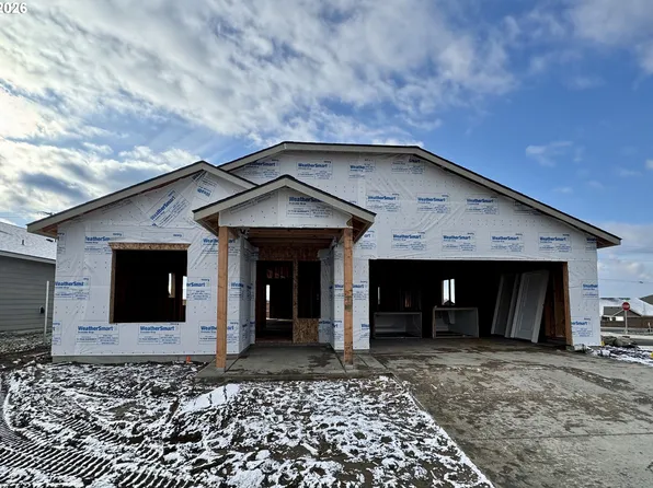 850 NE Laurel Springs Dr, Hermiston, OR 97838