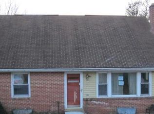 1704 Poplars Rd, York, PA 17408