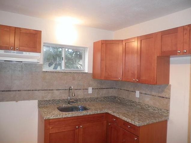 2nd image of 2751 SW 2nd Street