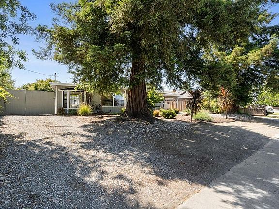 4th image of 1363 Ramon Dr