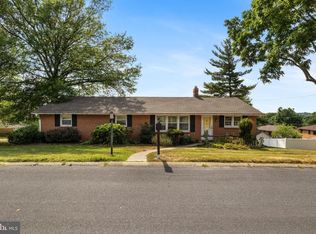 625 Skyview Dr, York, PA 17406
