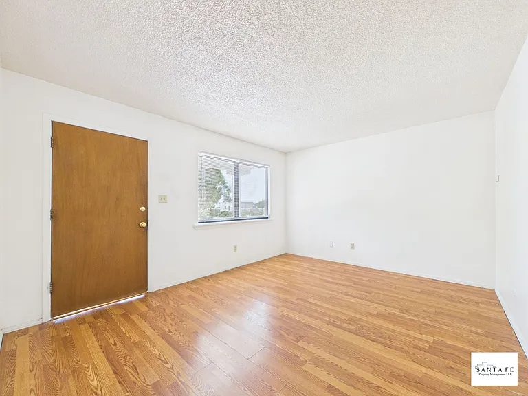 302 Artist Rd — Photo 6