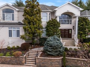 50 Beachmont Ter, North Caldwell, NJ