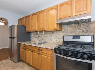 20-60 23rd St #2, Astoria, NY 11105