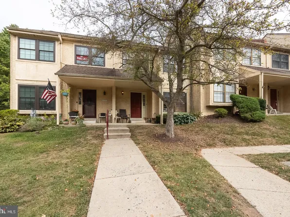 279 Walnut Springs Ct, West Chester, PA 19380