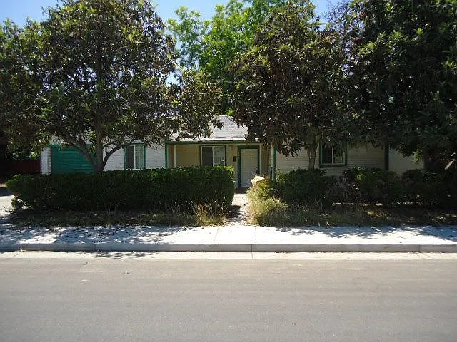 839 N Del Altair Ave photo 1