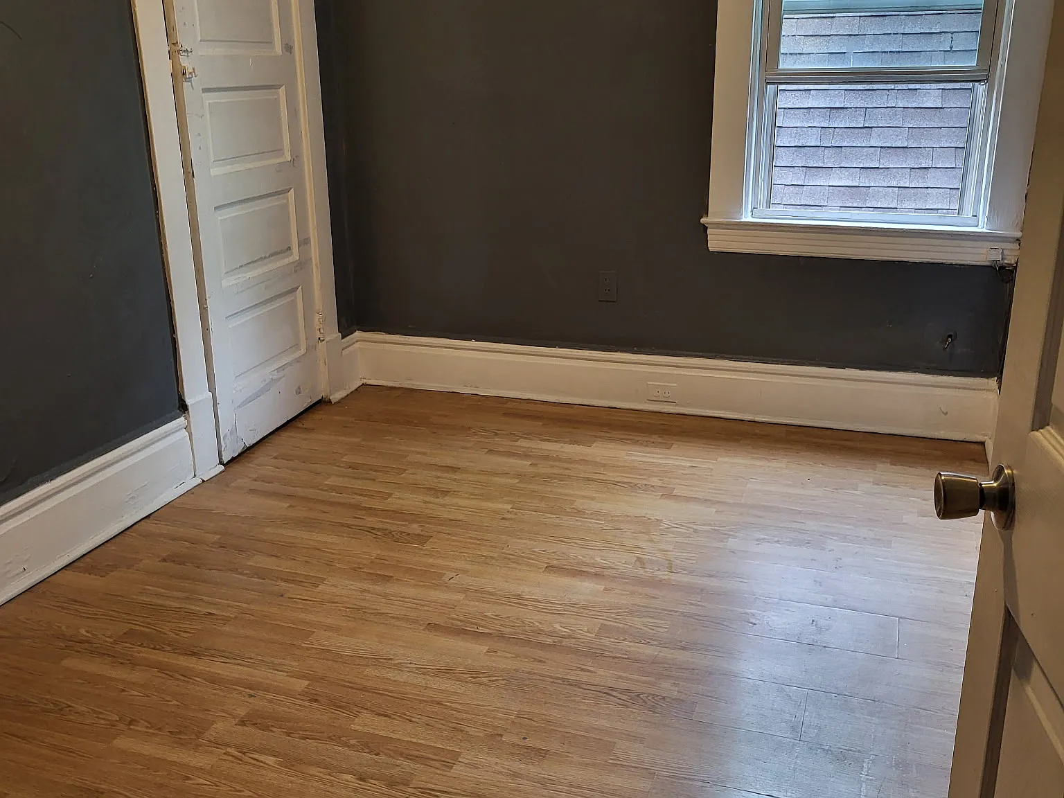 2 bed, $1,050 — Photo 4
