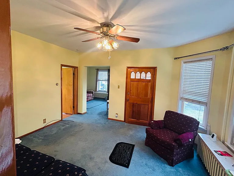 219 W Main St — Photo 7