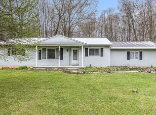 638 Foxfire Dr, Howell, MI 48843