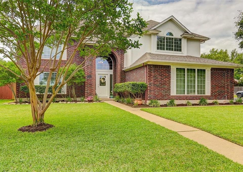 1st image of 17822 Park Valley Dr