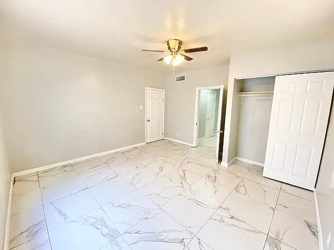 580 S Madison Ave — Photo 6