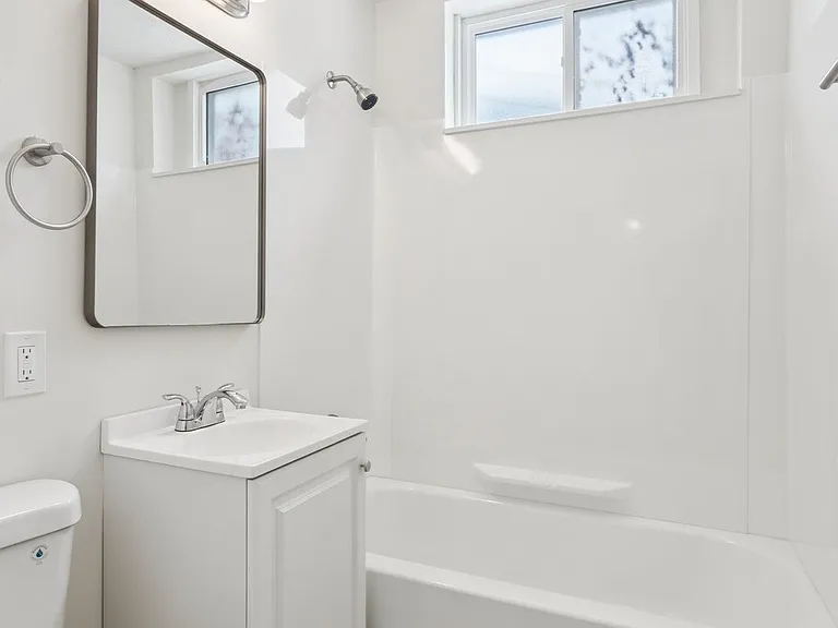 1056 S 29th St #7 — Photo 9