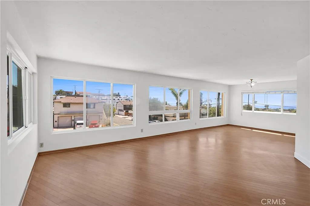 3 bed, 1900 sqft, $4,750 — Photo 4